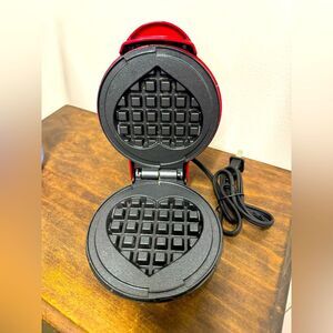 Mini heart waffle iron